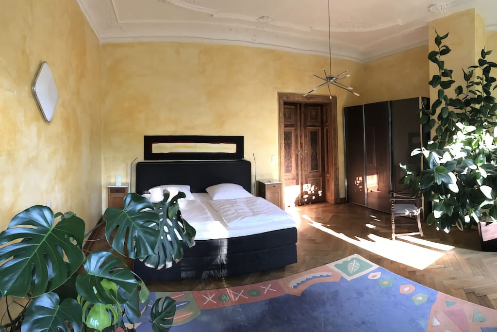 schloss-glowe-grosses-schlafzimmer